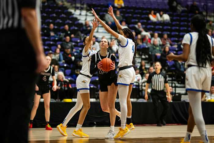 Jefferson Willamette 6A Oregon girls basketball quarterfinal 2024 Naji Saker-39